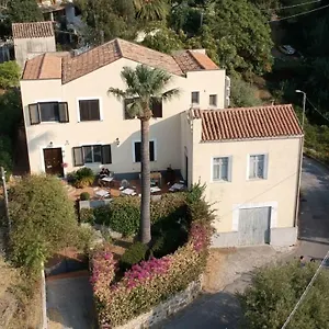 *** Bed and breakfast Bouganville Italia